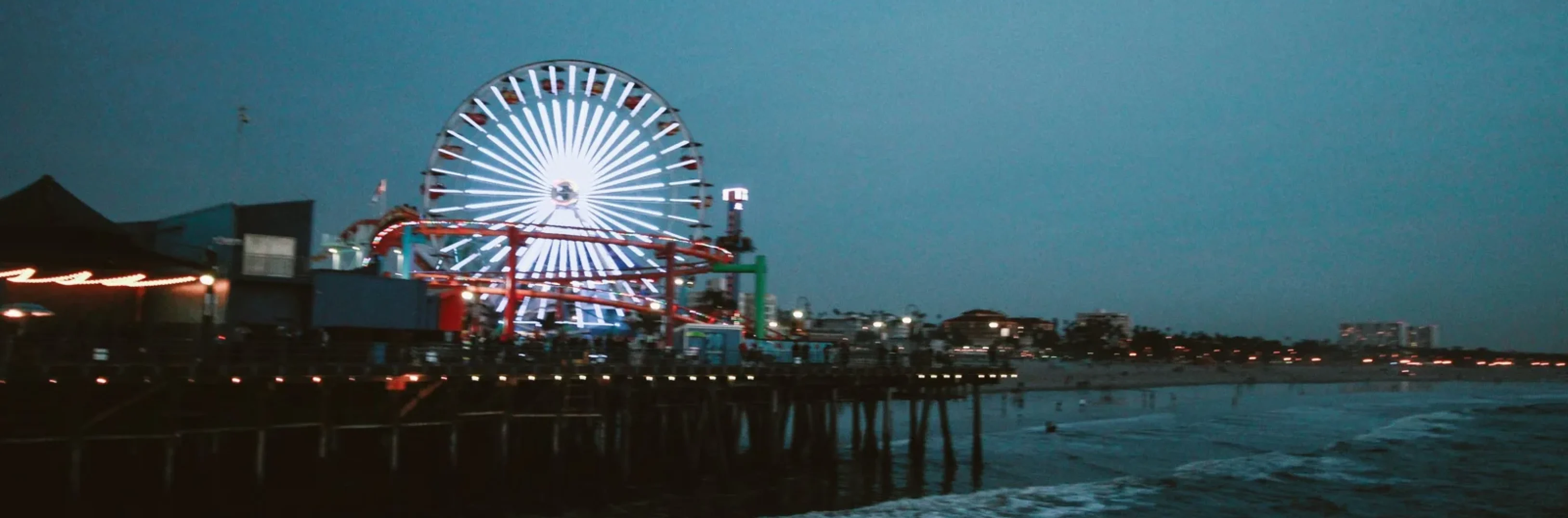 ferris-wheel-lit-during-night-time-672914-scaled-1